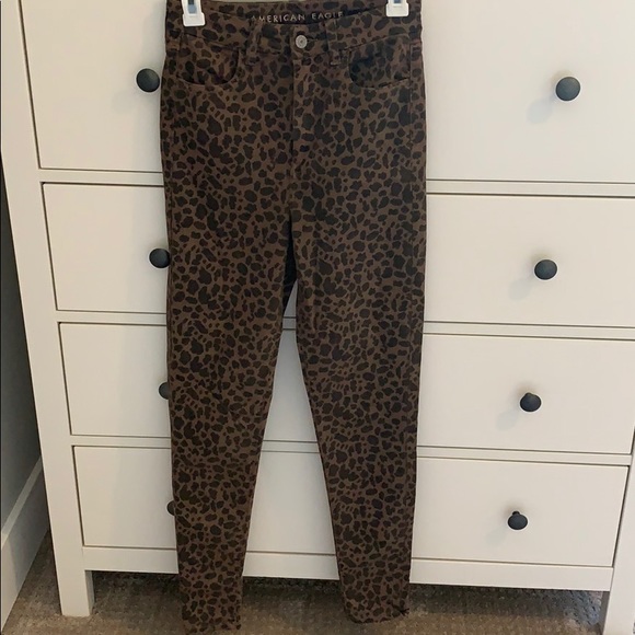 American Eagle Outfitters Denim - AE Curvy Super High-Rise Jegging in Cheetah Print